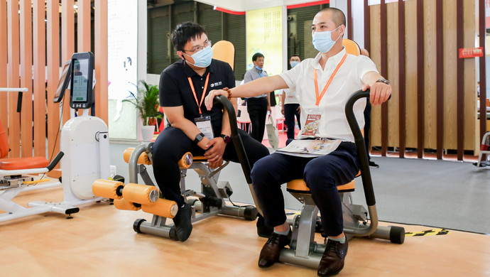 智慧養(yǎng)老成未來趨勢,“黑科技”頻現(xiàn)上海老博會(圖1) 智慧養(yǎng)老成未來趨勢,“黑科技”頻現(xiàn)上海老博會(圖1)